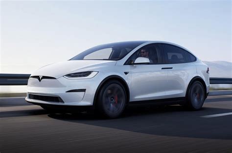 Tesla Replacing Controversial Yoke Steering Wheels Automotive Daily