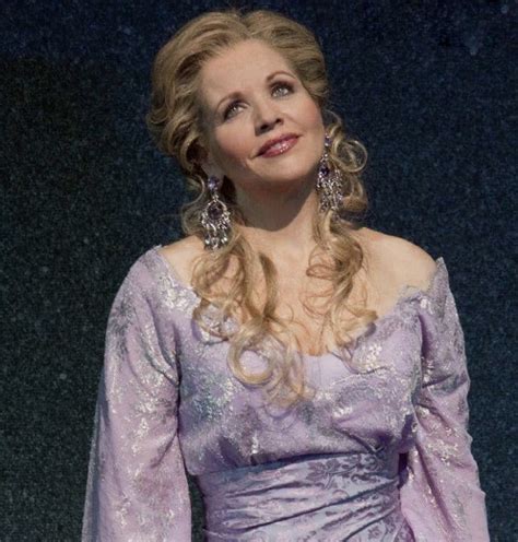 Renée Fleming Greatest Moments at the Met Forum Opéra