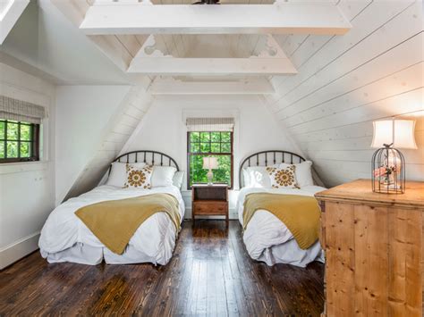 Victorian Farmhouse Campagne Chambre D Enfant Autres Périmètres Par Living Stone Design