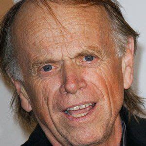 Al Jardine - Bio, Facts, Family | Famous Birthdays