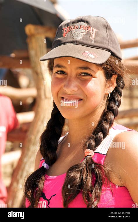 Pretty Cuban Girl Hi Res Stock Photography And Images Alamy