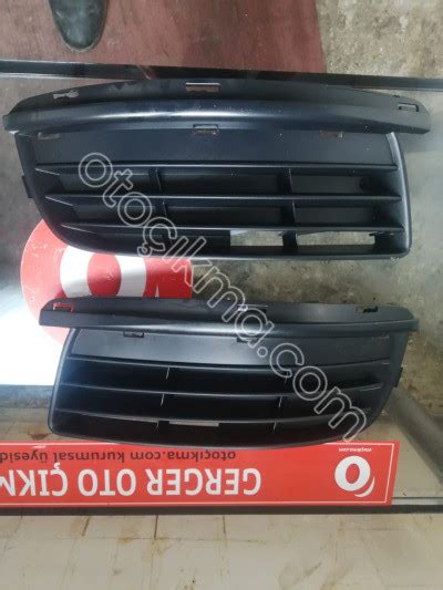 1K0 853 666 VOLKSWAGEN JETTA ORİJİNAL ÖN PANJUR Çıkma Yedek Parça