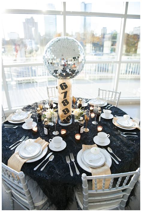 10 New Years Eve Table Centerpieces