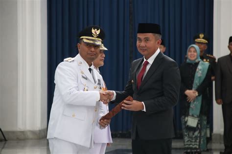 Pj Gubernur Jawa Barat Resmi Melantik Dr Imran Sebagai Penjabat