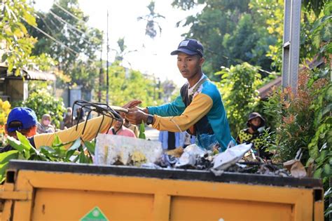 DLH Siapkan Layanan Jemput Bola Pengangkutan Sampah KalbarOnline