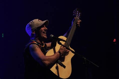 Vous êtes fous Manu Chao en Bretagne juste après la sortie de