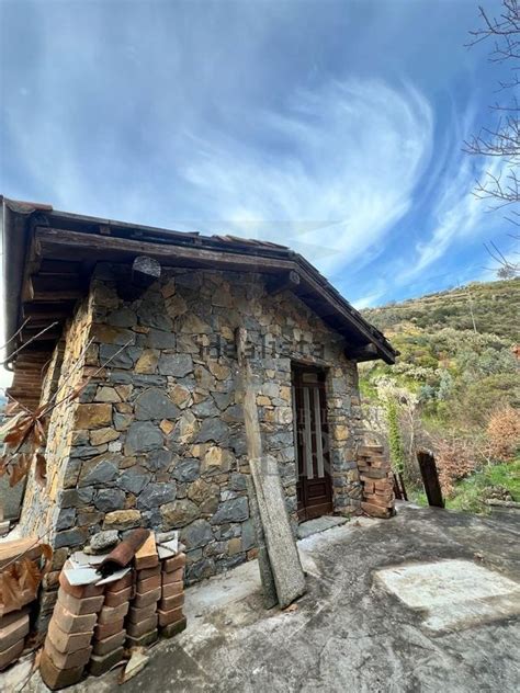 Casale Cascina In Vendita In Strada Gardiora S N C Sasso Di Bordighera