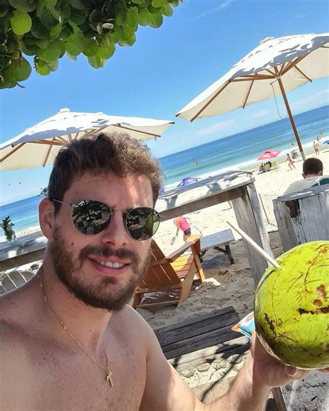 Rafa Kalimann é flagrada em clima de romance Bruninho do vôlei Jetss