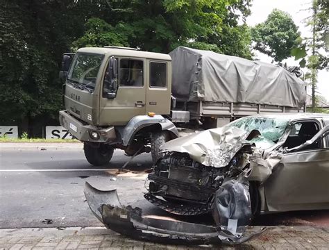 Niecodzienny wypadek w Głogowie TruckFocus pl