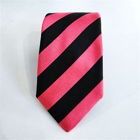 Corbata De Seda Italiana Bastones Fucsia Negro Camisas Corbatas Y