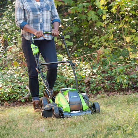 Greenworks 40v Cordless Lawn Mower Review Why This Is The Best Cordless Mower Smart Vac Guide