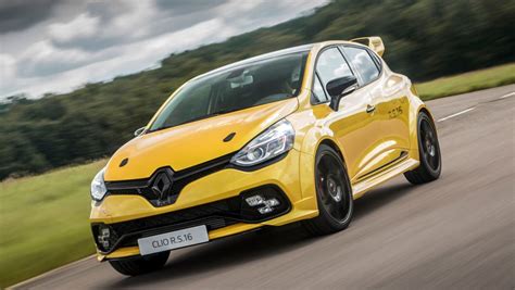 Renault Clio RenaultSport R.S. 16 2016 review | Auto Express