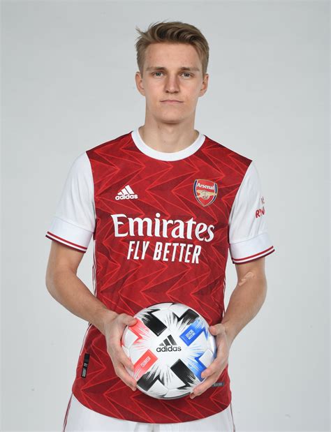 Photos Martin Odegaard Poses In Arsenal Kit After Completing Move From Real Madrid Football