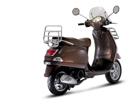 Vespa Vespa LXV 125 Moto ZombDrive