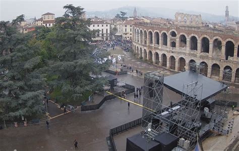 Capodanno In Piazza Bra Conto Alla Rovescia Stop Alle Auto Tutti I