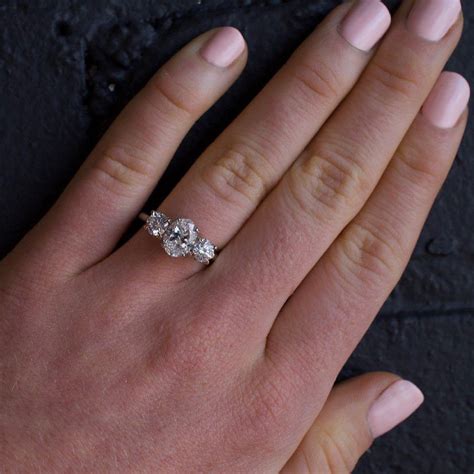 Find Out The Perfect Three Stone Engagement Ring With Caratbee Telegraph