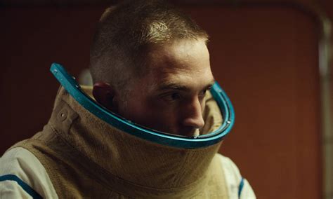 Robert Pattinson Estrela High Life Sobre Missão Espacial Com Catártica Coreografia Sexual