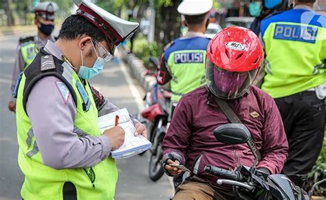 Tilang Manual Mulai Berlaku Petugas Pungli Dan Terima Uang Titipan