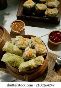 829 Siomay Dimsum Images, Stock Photos & Vectors | Shutterstock