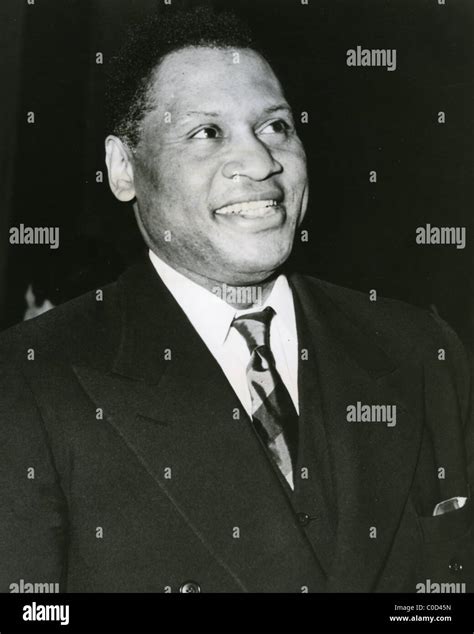 PAUL ROBESON (1898-1976) Afro-American singer and actor Stock Photo - Alamy