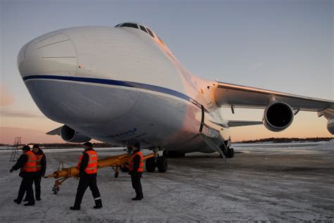 Antonov An-124 Ruslan – Glen Canning