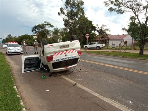 Capotamento Deixa Motorista Ferido Na Rota Do Sol Grupo A Hora