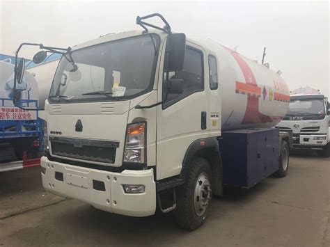 Sinotruk Howo Liters Liters M Tons Tons Lpg Bobtail Gas