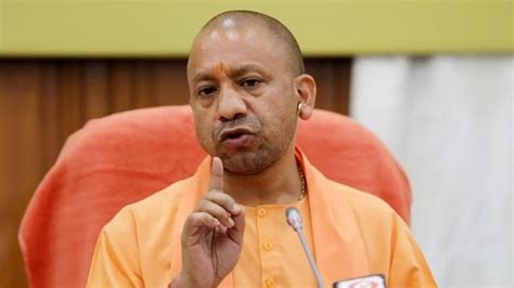 Up Cm Yogi Adityanath Chairs High Level Meet To Review Flood Situation