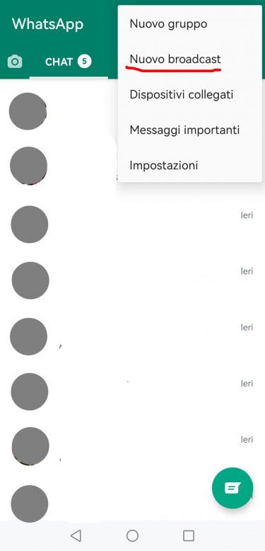 Come inviare un messaggio WhatsApp a più contatti insieme