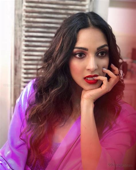 Kiara Advani Hot Face Hd 3265272 Hd Wallpaper And Backgrounds Download