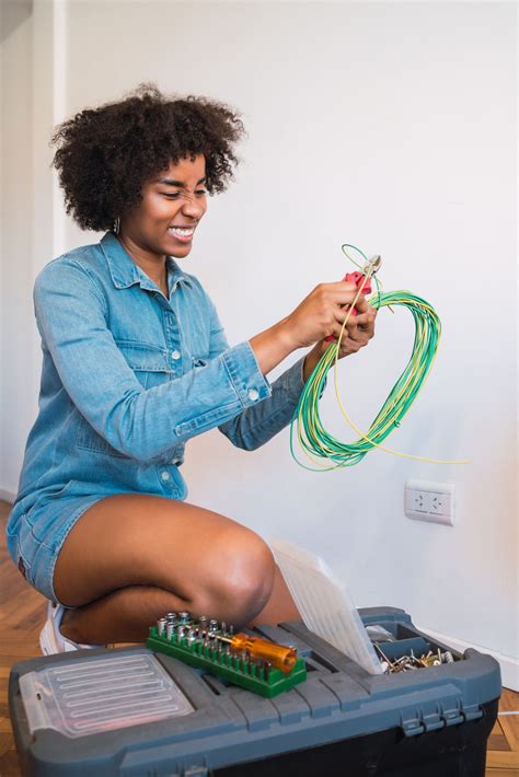 How Do You Use A Continuity Tester For Home Electrical Repairs - RYZE Superfoods