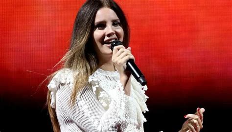 Lana Del Rey Engaged To Music Manager Evan Winiker