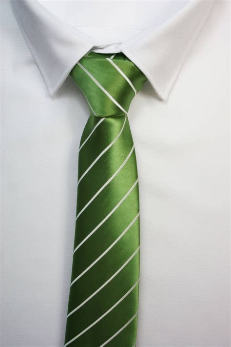 Corbata Verde Lineas En Blanco Vizenzo Corbata Verde Corbatas