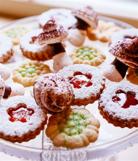 Go Inside Martha Stewart's Famous Holiday Cookie Party