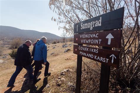 Povodom Mjeseca Hrvatske Knjige Svi Lanovi Knji Nica U Rh Mogu