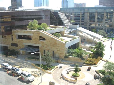 Austin City Hall - Greenroofs.com