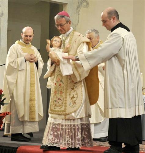 Come I Pastori Contempliamo L Emmanuele Diocesi Di Carpi