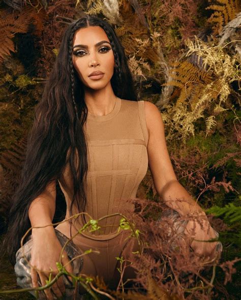 Kim Kardashian Half Naked Bts Photos Videos The Fappening