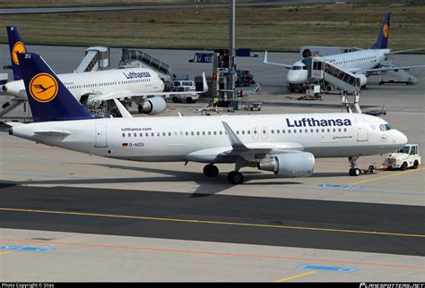 D AIZU Lufthansa Airbus A320 214 WL Photo By Silas ID 400389