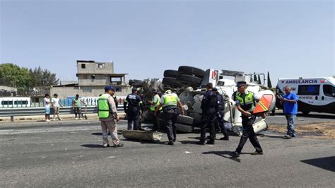 Vuelca Revolvedora De Cemento En La Autopista M Xico Pachuca Y Causa