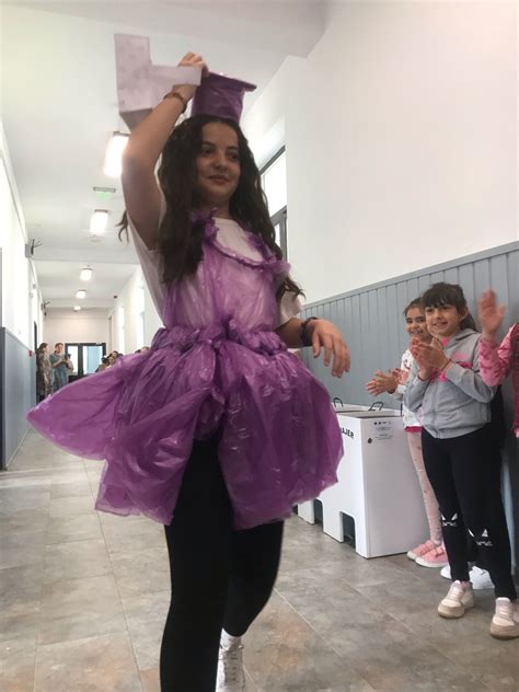 Ziua 4 Parada Costumelor Eco Școala Gimnazială „traian Săvulescu