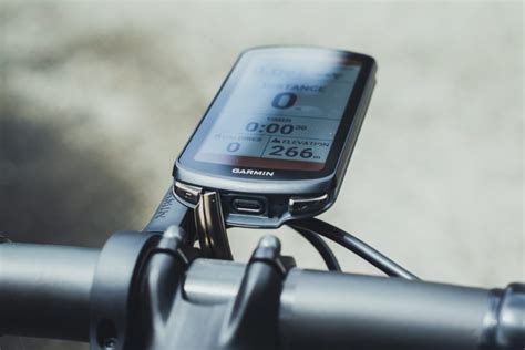 First Look Garmin Edge 1040 Solar Charging Bike Computer Canadian