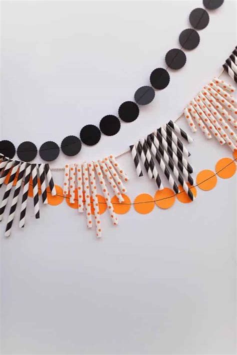 9 Decorative DIY Halloween Garlands