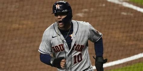 Astros Vienen De Atr S Y Vencen A Bravos Con La Ayuda De Correa