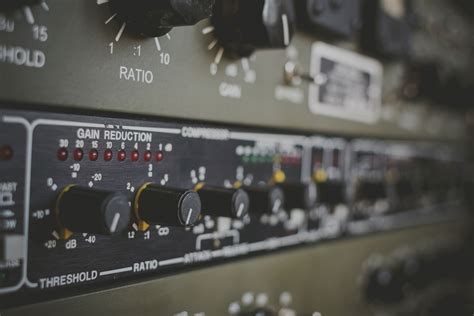 How To Use A Multiband Compressor | ReverbNation Blog