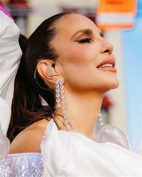 Ivete Sangalo canta no trio até 600 músicas no Carnaval e conta como é