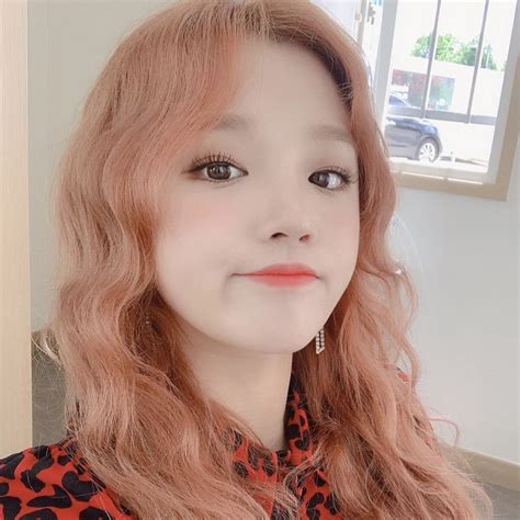 Song Yuqi Gidle Selca Icon Pfp Kpop Em 2022