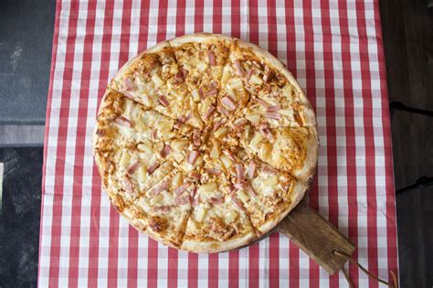 Hawaiian Pizza - Pizzaco