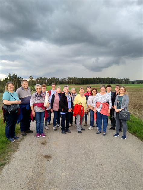 Aus Der Pfarre Dobersberg Fu Wallfahrt Nach Waldkirchen Mit Der