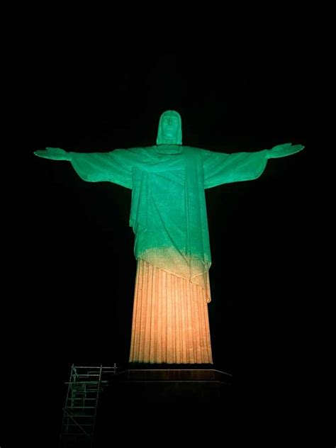 Cristo Redentor será iluminado de verde e amarelo para homenagear Pelé